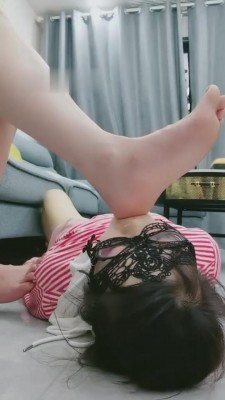 【清见】女奴舔鞋底/舔脚/吃踩踏物/圣水 bf8524 套路资料库 第7张