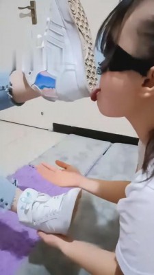 【女慕乐】舌头清理主人鞋底美足 G-210823-3 套路资料库 第2张