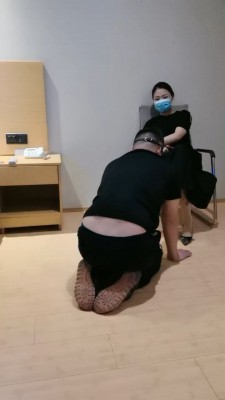 【凌儿女神】肉丝+高跟恋足/耳光 bf27116_HD绳艺资源网