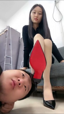 【艾莉】剧情-老师与学生-原味肉丝脚狂舔 bf27030_HD绳艺资源网