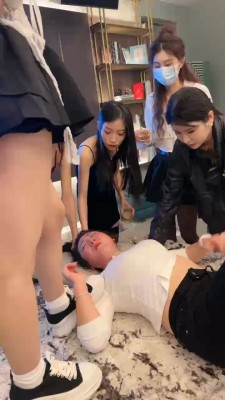 【战一柔S】KTV超精彩-10S调世界第一女M-疯狂口吐喂食 bf27378 套路资料库 第14张