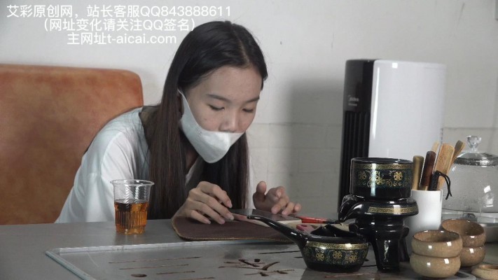 【樱女王】刁蛮女玩弄老板，让老板舔脚，脚丫真美啊！ YC-221007-2 网友原创 第2张