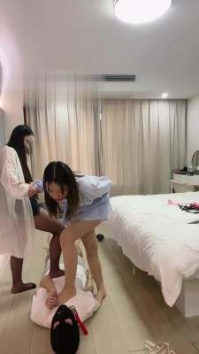 【惠娘娘&00后叶娘S】打耳光 吐口水 鞭打 踩踏（双视角）bf18232 套路资料库 第9张